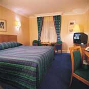 Thistle East Midlands Airport,  Castle donington